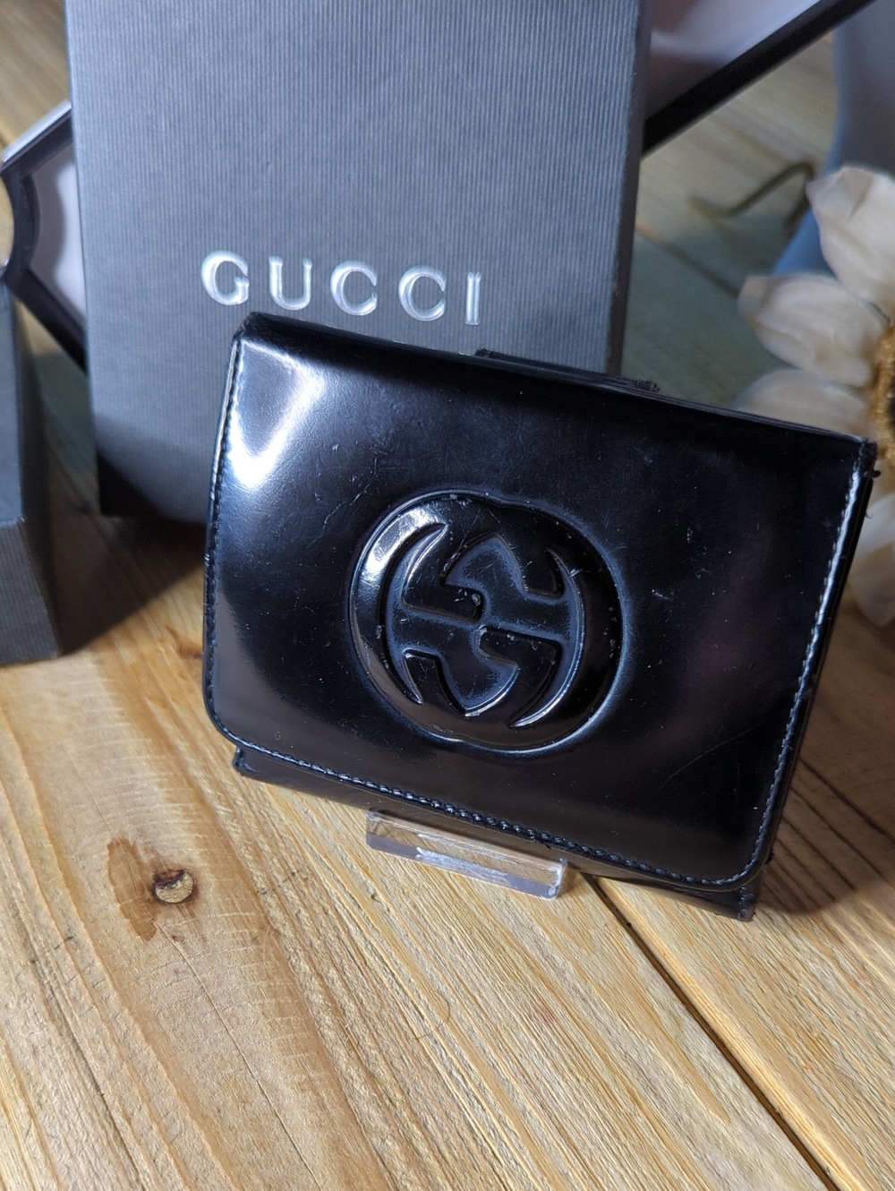 Gucci Black Patent Leather Bifold Wallet with Embossed GG Full Inclusion